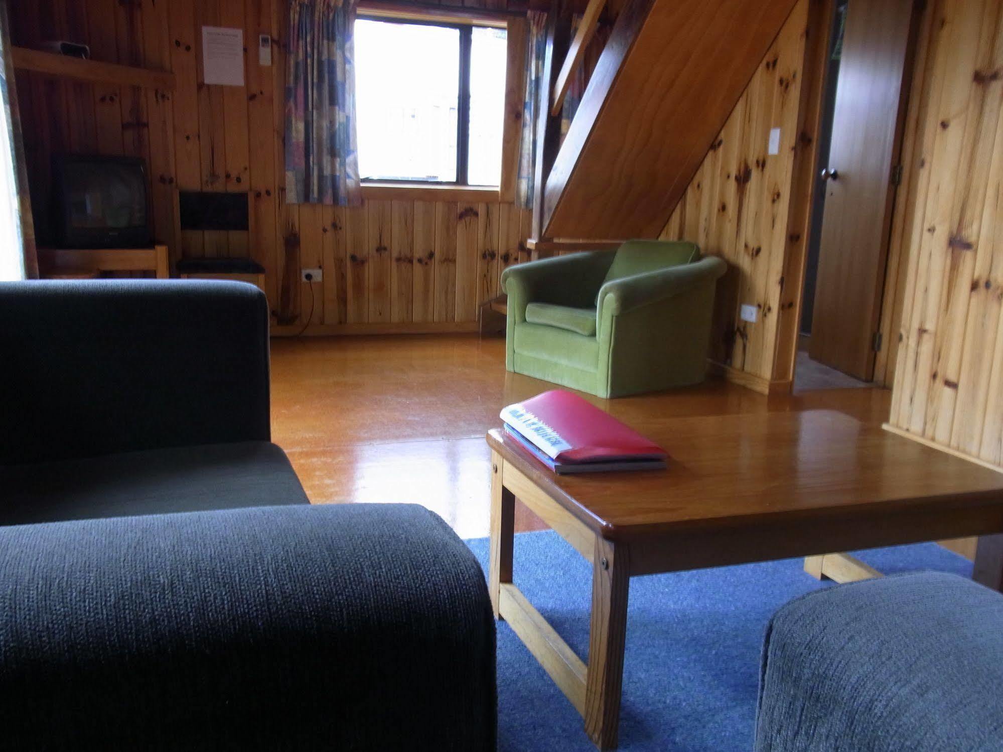 Ossies Motels And Chalets 오하쿠네 외부 사진