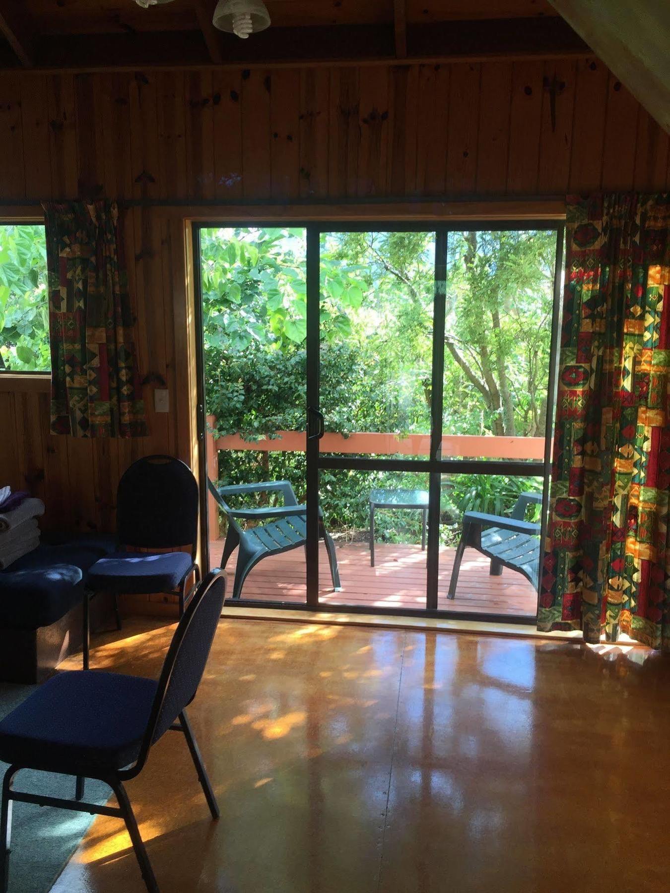 Ossies Motels And Chalets 오하쿠네 외부 사진