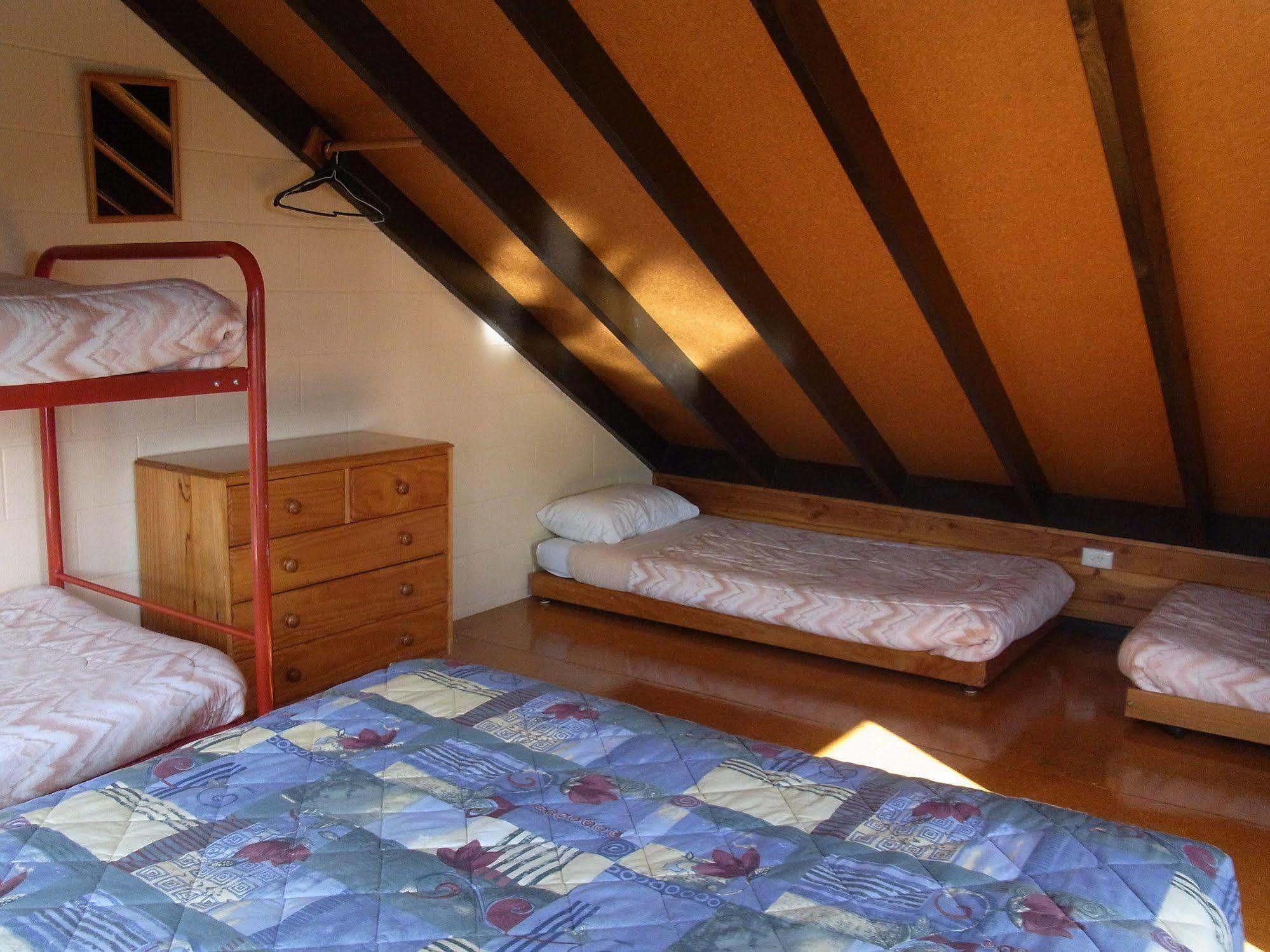 Ossies Motels And Chalets 오하쿠네 외부 사진