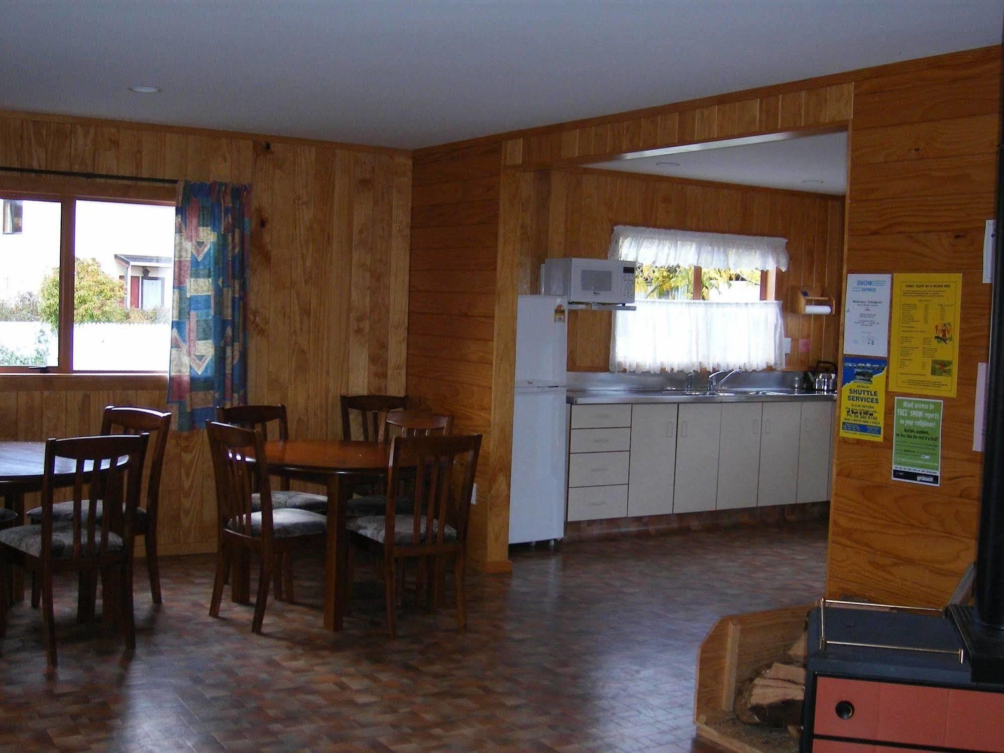 Ossies Motels And Chalets 오하쿠네 외부 사진